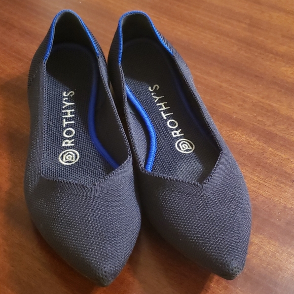 Rothy's Shoes - Navy EUC Rothy's pointed toe flats